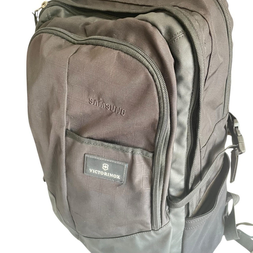 Victorinox Unisex Black Altmont 3.0 Backpack - Picture 6 of 13